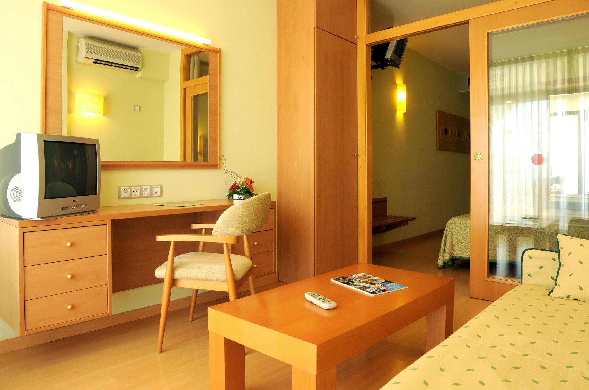 Evenia Olympic Suites Lloret de Mar Zewnętrze zdjęcie