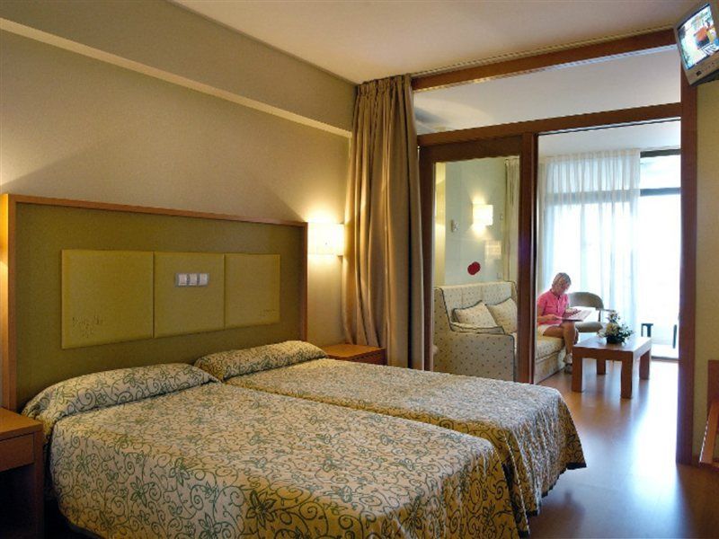 Evenia Olympic Suites Lloret de Mar Zewnętrze zdjęcie